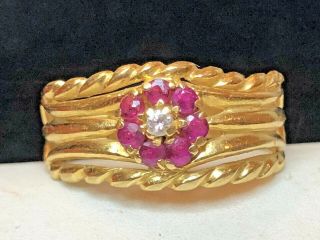 Vintage Estate 18k Yellow Gold Natural Ruby & Diamond Ring Wedding Band Flower