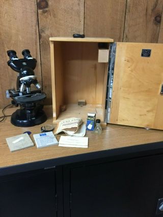 Vintage Carl Zeiss Microscope W/ 4 Objectives.
