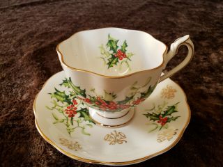 Christmas Gift Vintage Queen Anne Tea Cup And Saucer Bone China England Holly