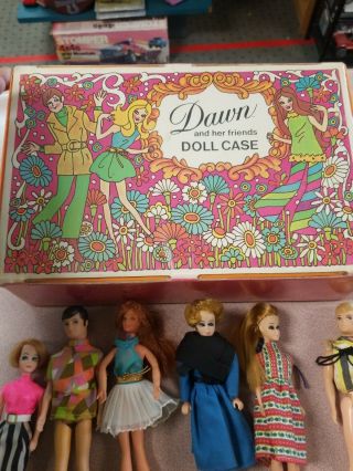 Dawn And Her Friends Vintage Doll Case 1971 Dolls And Clothes and accessories 2