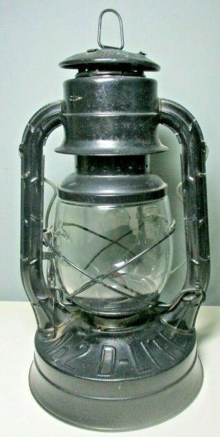 Vintage Dietz No.  2 D - Lite Kerosene Barn Lantern Globe