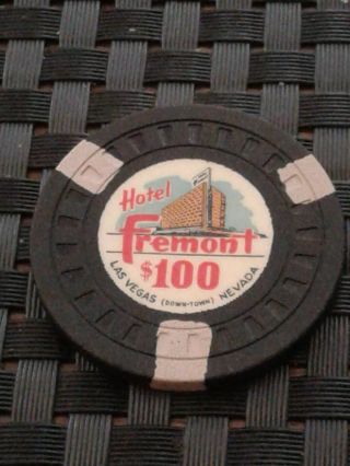 Fremont 100.  00 Chip Vintage Las Vegas