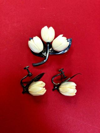 Vintage Hand Carved Ivory Colored Resin Pendant Earrings Roses Demi Hong Kong 2