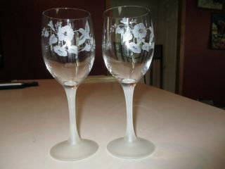 Set Of 2 Avon Crystal Hummingbird Wine Water Glasses 7 - 8 Oz 7 1/2 " Tall