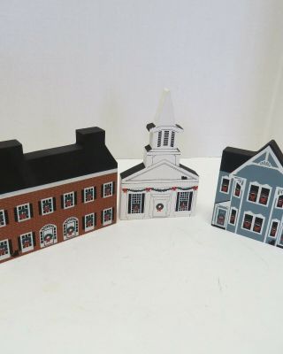 Cats Meow Village - Ohio Western Reserve Christmas - Set Of 3 Buildings