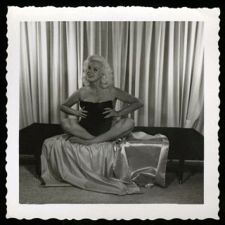 Bunny Yeager Estate Snapshot Early Pin - Up Self Photo Platinum Blonde Unique Nr