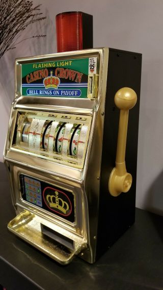 Vintage Waco Casino Crown Slot Machine 25 Cent Coin Operated w/ Flashing Light 2