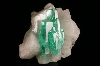 Extraordinary Gem Emerald Crystal On Calcite Rhombs Coscuez Mine,  Colombia