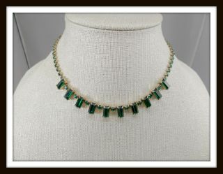 Vintage Weiss Gold - Tone Prong Set Emerald Green Rhinestone Necklace 4623
