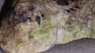 Fluorescent Esperite Daylight Green Willemite Hardystonite Franklin NJ Mineral 2
