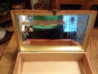 Vintage Cedar Chest JEWELRY BOX With Cabin Scene & Mirror PRISTINE 3