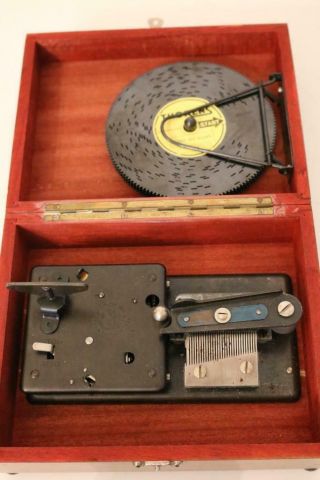 Music Box Plays Discs By Thorens With 6 Discs Vintage,  Very Good Order