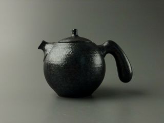 Japanese Style Ceramic Teapot With Strainer - Dark Black