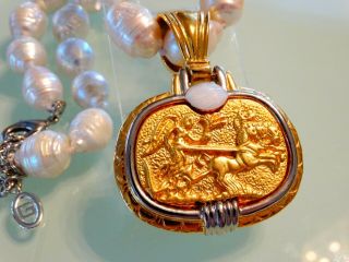 Vtg Givenchy Baroque Pearl Greek Roman Intaglio Gold Big Pendant Runway Necklace
