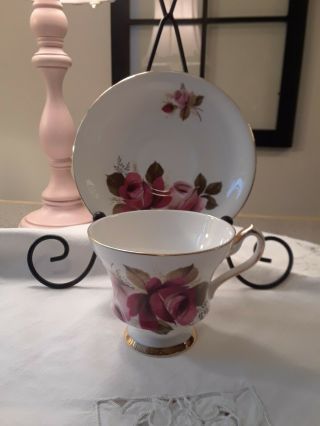 Royal Windsor English Fine Bone China Tea Cup and Saucer Vintage Collectible 2