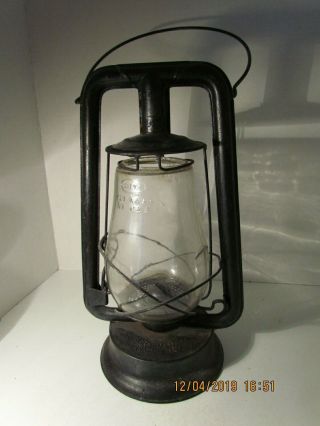 Vintage Embury Hot Blast No 210 Lantern.  Has Dietz Clear Glass Shade.