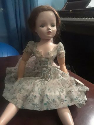 Madame Alexander Cissy Doll In Green Dress With Jointed Knees - 18 "