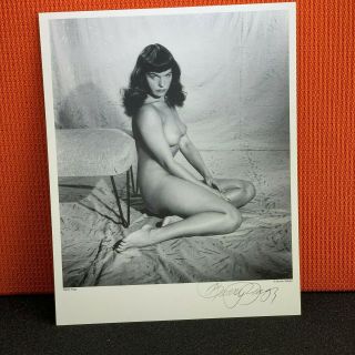 Bunny Yeager Signed 8x10 Photo Famous Bettie Page Photographer Rare 20