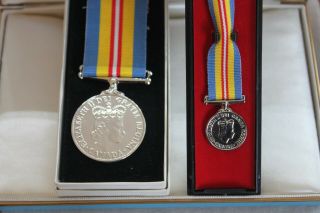 Canada.  2 Volunteer Service Medal For Korea 1950 - 1954