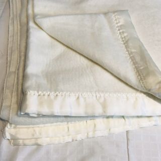 Blanket Vintage Twin Acrylic Satin Trim Binding 70 " X 91 " Off White Throw Soft