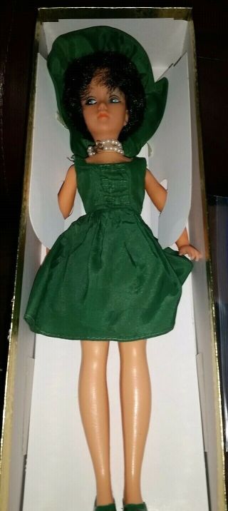 Vintage Tina Cassini Brunette Doll w Dark Green Dress,  Hat,  Pearls,  Accessories 3