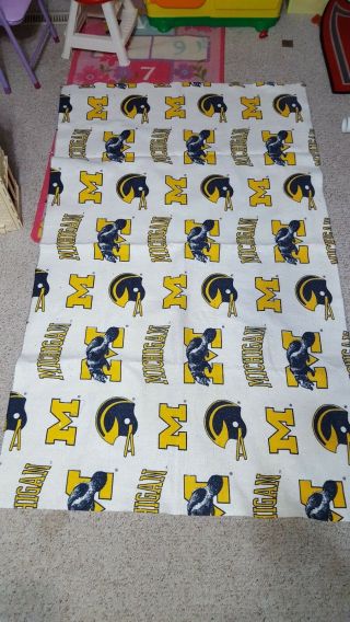 Vtg 70s 80s Michigan Wolverines Childs Blanket (40.  5 " X 66.  75 ") Made In Usa