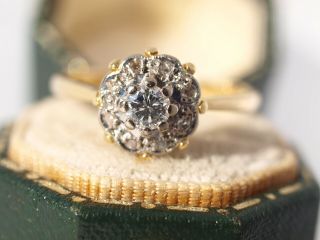 Vintage 18ct Yellow Gold Diamond Daisy Ring 3.  55 Grams Size J1/2