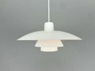 PH 4/3 - Poul Henningsen - Made by Louis Poulsen - White - Vintage Pendant Lamp 3