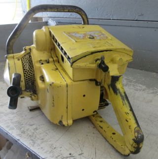 VINTAGE COLLECTIBLE MCCULLOCH 1 - 40 CHAINSAW WITH 18 