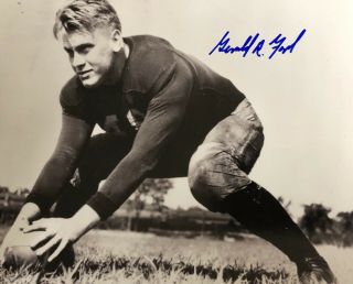 Gerald Ford Authentic Signed 8x10 President Republican University Of Michigan