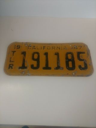 A Vintage 1947 California Yellow And Black Trailer License Plate No.  191185.