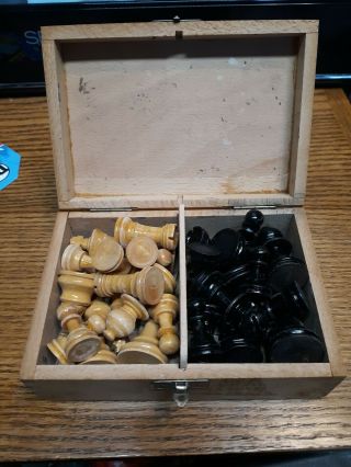 Vintage Staunton Wood Chessmen Chess Set Missing A Pawn