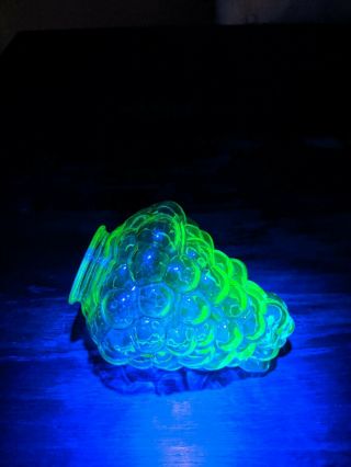 Vaseline Depression Uranium Glass Grape Cluster Hanging Light Shade Globe 2 1/8 "
