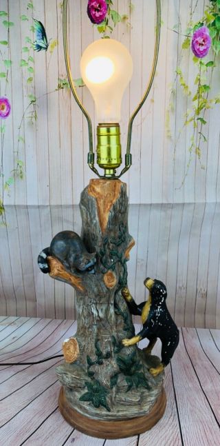 Vintage 1979 Chalkware Table Lamp Hunting Dog Treeing Raccoon Collectible