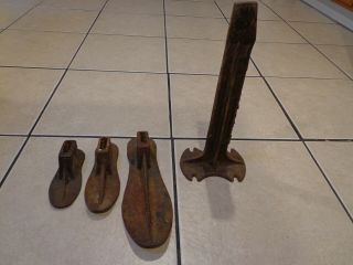 Vintage Cobbler Shoemaker Cast Iron Shoe Making Anvil 12 " Stand W/3 Shoe Forms