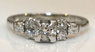 Stunning 18k White Gold Vintage Engagement Ring With 0.  30 Ctw Diamonds A2