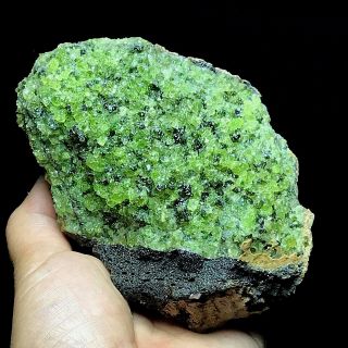 865.  9gnatural Green Olivine Volcanic Rock And Mineral Specimens/hebei Provin