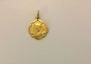 Vintage 18ct Gold Pendant Charm With Relief Decoration Of The Virgin Mary 750