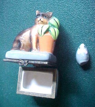 Vintage Miniature Porcelain Cat With Mouse Trinket Box