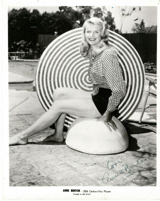 American Actress Anne Benton,  Signed Vintage Outdoor Photo.