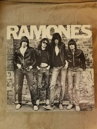 The Ramones: Debut,  Sire Records 1976,  Sasd - 7520,  Misprint Strong Vg Plus
