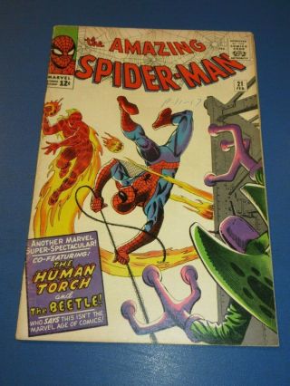 Spider - Man 21 Silver Age Comic Centerfold Missing Looking Book