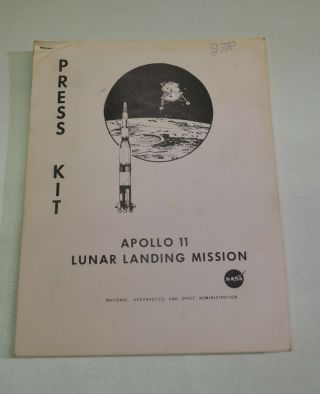 Apollo 11 Lunar Landing Mission Nasa Press Kit Vintage 1969 - Staple