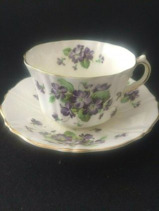 Vintage Old Royal Bone China England Tea Cup & Saucer Purple Flowers 2986