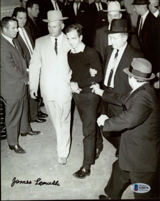 Jim James Leavelle Signed 8x10 Photo Beckett Bas Jfk Lee Harvey Oswald 2