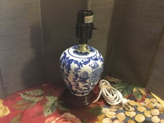 Blue And White Porcelain Ginger Jar Lamp Wood Base Flower Motif 10”high