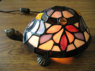 Stained Glass Tiffany Style Turtle Accent Lamp Night Light Quoizel Collectible
