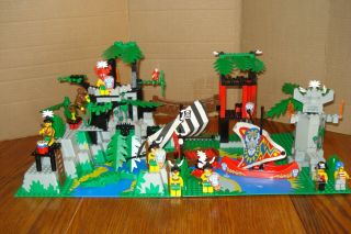 Vintage Lego Enchanted Island 6278 w/ Instructions Complete 2