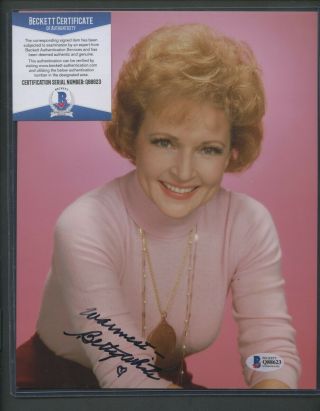 Betty White The Golden Girls Actress Signed 8x10 Photo Auto Bas Bgs