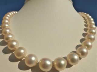 Elegant Vintage Cultured Salt Water Pearl 14k White Gold Clasp Gorgeous On